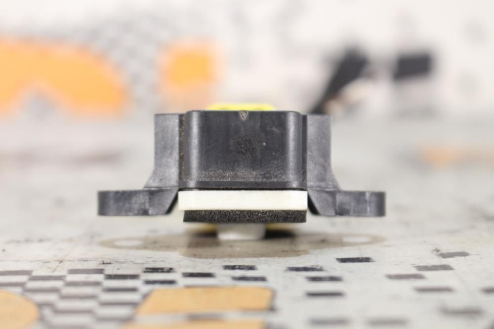 Sensor de impacto AUDI A3 (8P1)