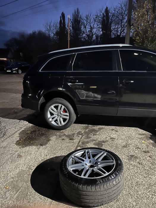 Продам AUDI Q7 4l