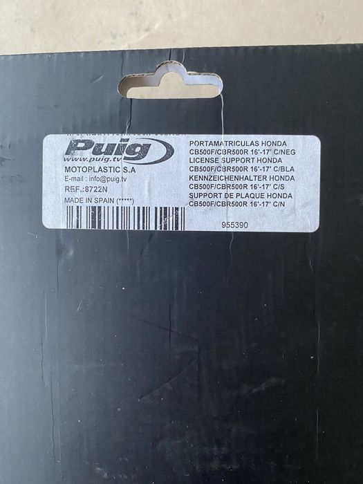 Suporte curto de matricula PUIG