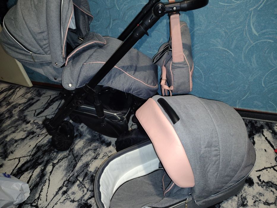 Продам коляску 2в1