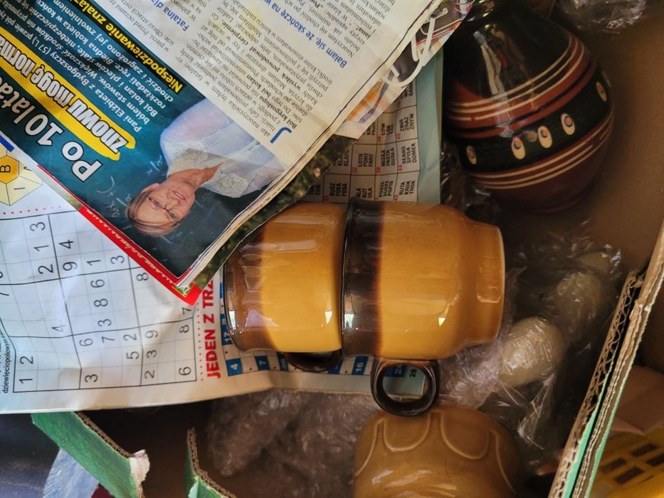 Porcelit Pruszków różne  miodowe naczynia