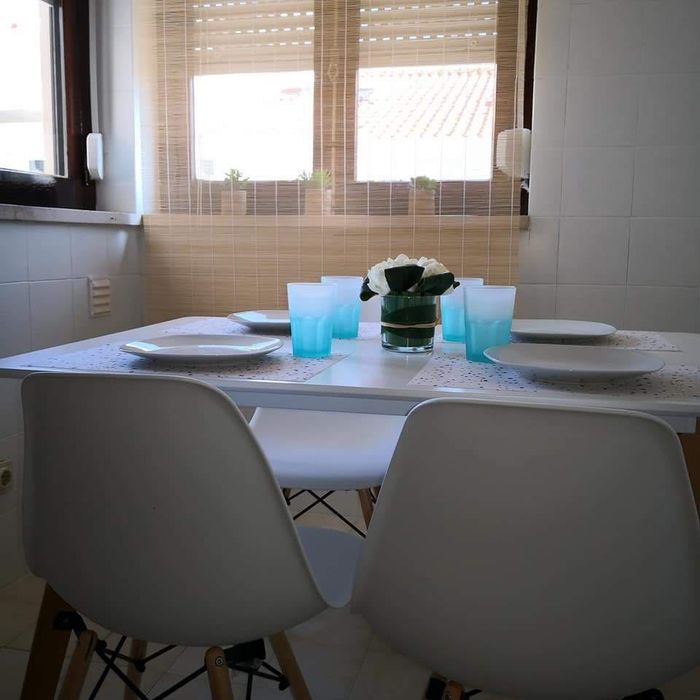 Apartamento T2 com garagem e elevador para arrendamento anual