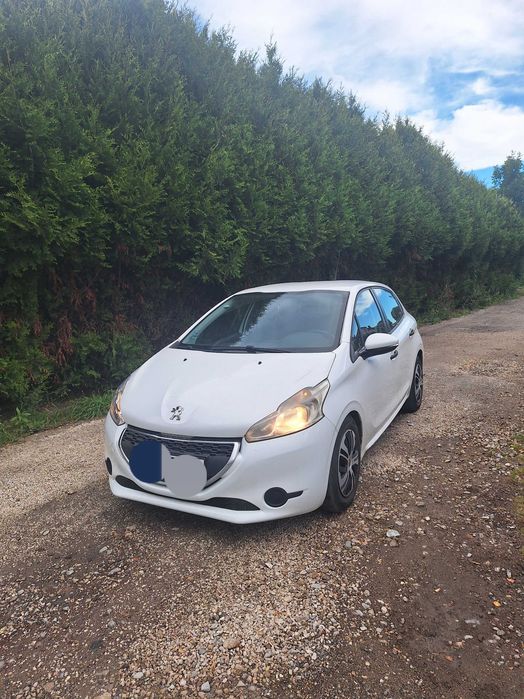 Samochód Peugeot 208