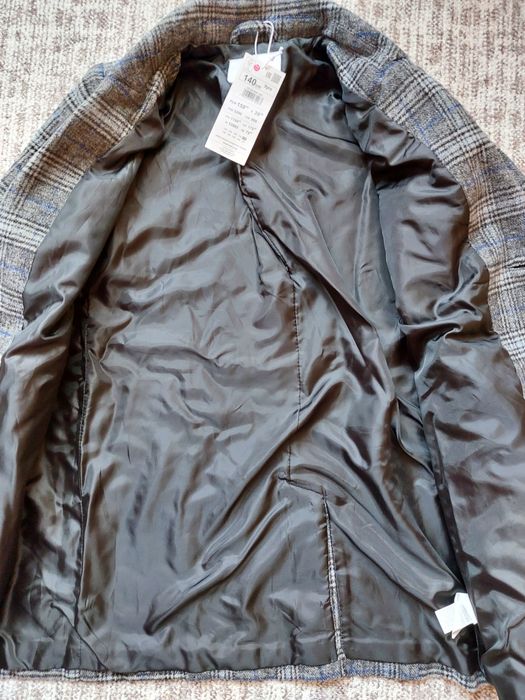 Плащик Reserved 140p.