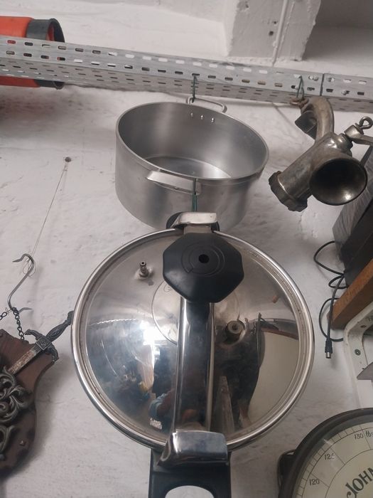 Panela de pressão nova