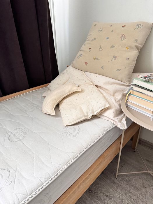 Ліжечко IKEA, Швеція