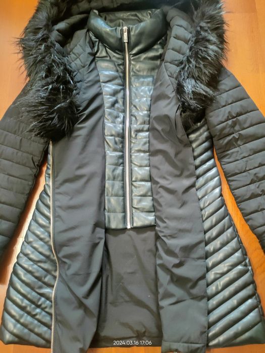 Czarna ciepła kurtka zimowa Guess 36