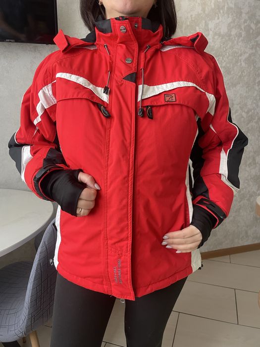 Курточка лыжная