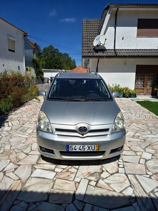 Toyota Corolla versus 7 lugares