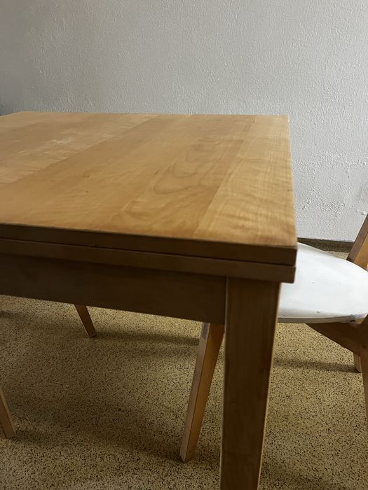 Mesa de madeira IKEA extensível