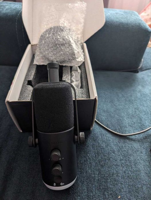 Динамічний мікрофон YU7 USB-C/XLR з RGB-підсвіткою