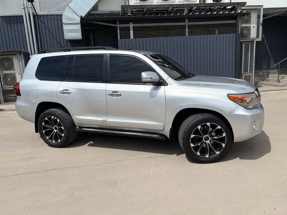 Toyota Land Cruiser 2012 200 (FL)