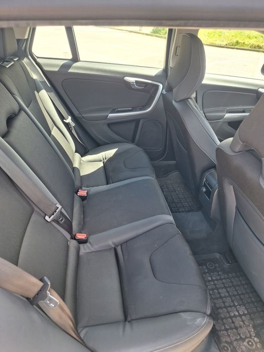 Volvo V60 D4 2.0d 181cv