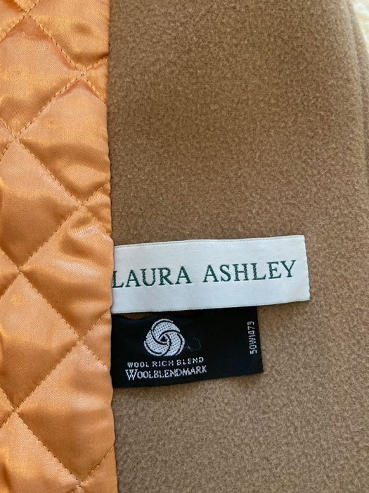 Laura Ashley, casaco de senhora