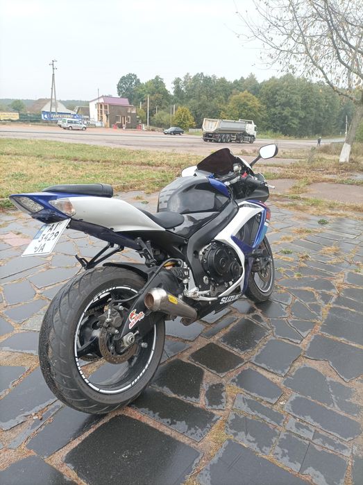 Suzuki GSX-R750 K7