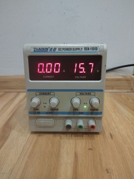 Zasilacz laboratoryjny Zhaoxin RXN-1505D 0–15V 5A