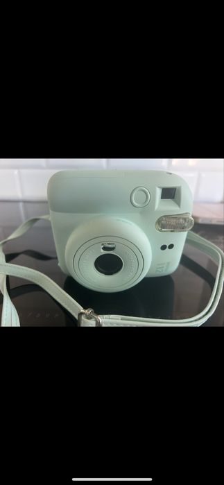 Aparat z etui Nowe Instax