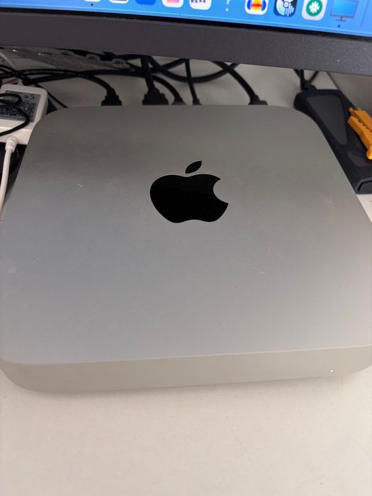 Mac mini M2 8gb Ram