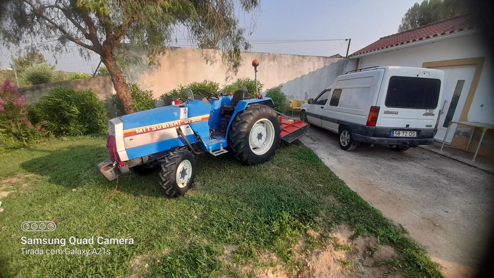 Trator mitsubichi 30cv 4×4