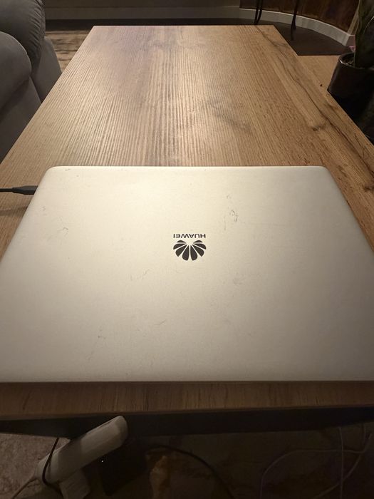 Huawei MateBook D14 Ryzen 5 / 8GB / SSD / Windows 11