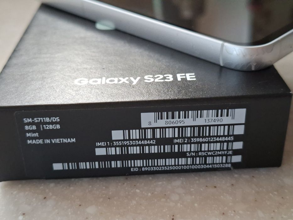 Galaxy S23 fe używany jak nowy !