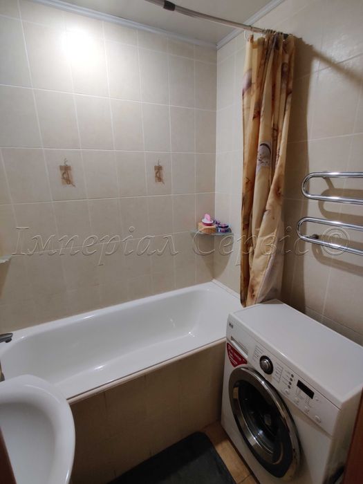 Сдам 2 комнатную с ремонтом на песках