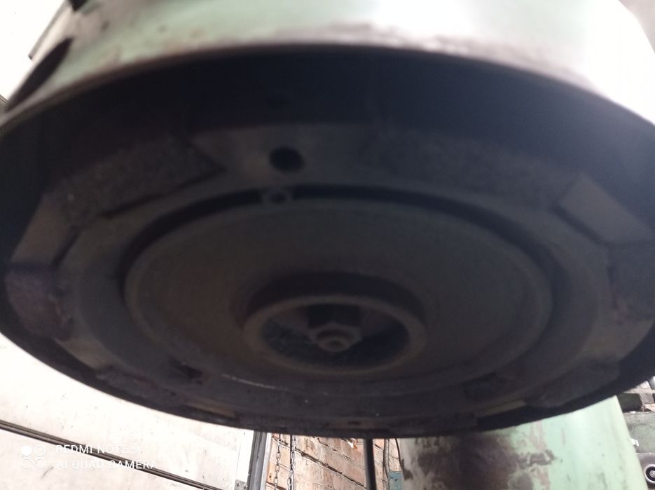 Станок плоскошлифовальный дл шлифовки головок блока плоскошліфувальний