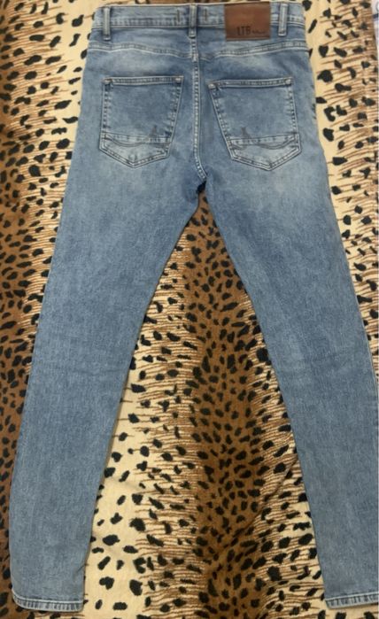 Класичні джинси.