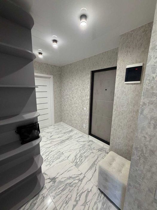 Продам VIP 2-х к.кв. Салтовка, 608 мр-н, м.Студенческая с ремонтом, мебелью, техникой