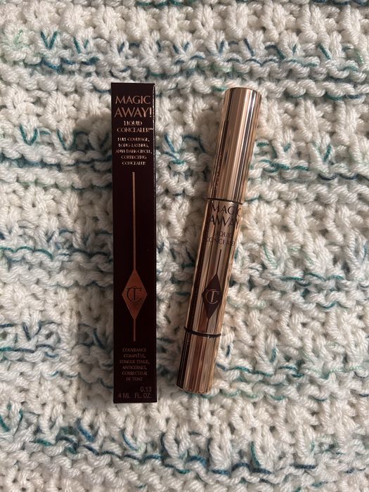 Charlotte Tilbury Nowy! Magic Away Liquid Concealer korektor pod oczy