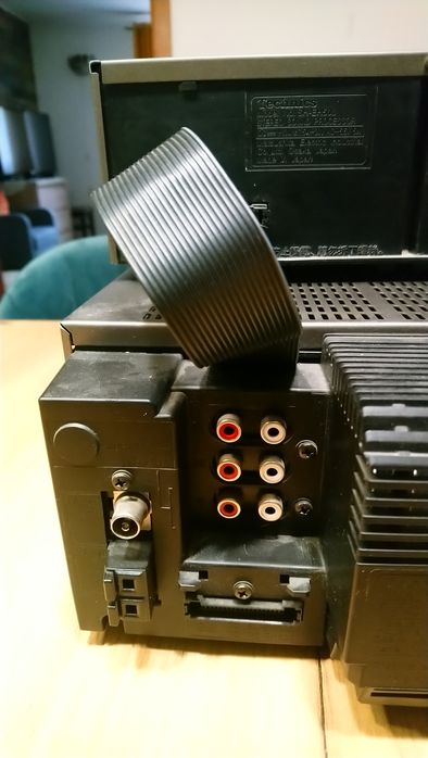 Elementy wieży Technics SH-EH 500 - tuner z procesorem i equalizer.