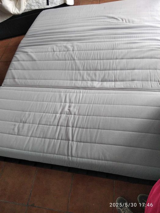 Sofá Cama  IKEA com pouco uso