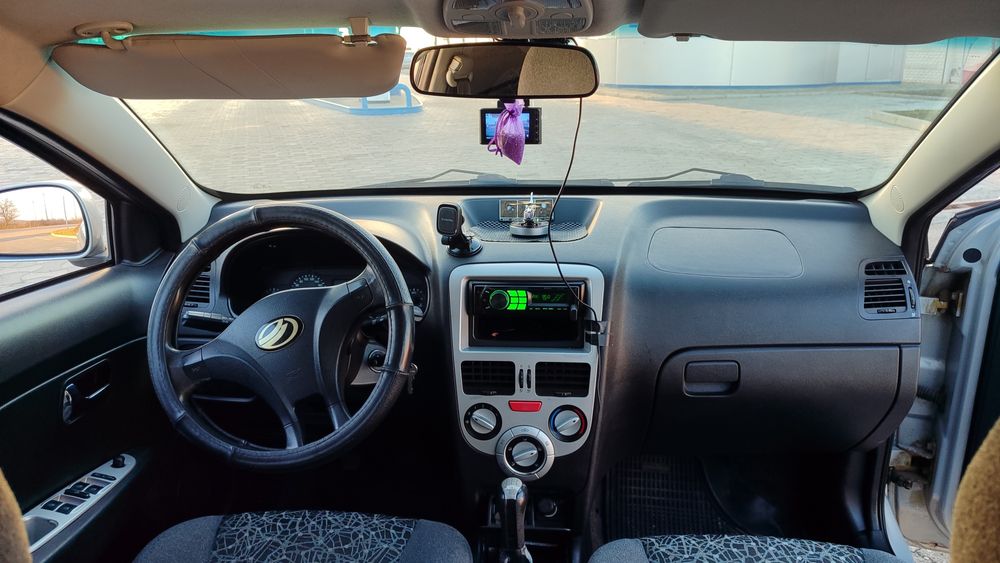 Автомобиль Zaz Forza 1.5 бензин