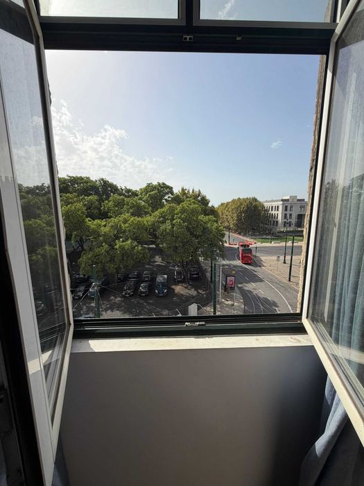 Vende-se T2 Renovado/Mobilado -Tejo Lisboa- Entre Baixa e Cais do Sodré