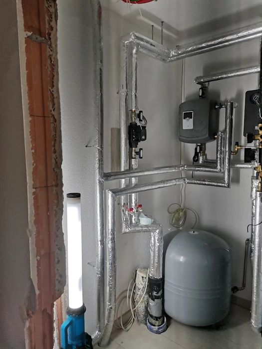 Hydraulik Instalacje grzewcze wodne Kotłownie łazienki pompa ciepła