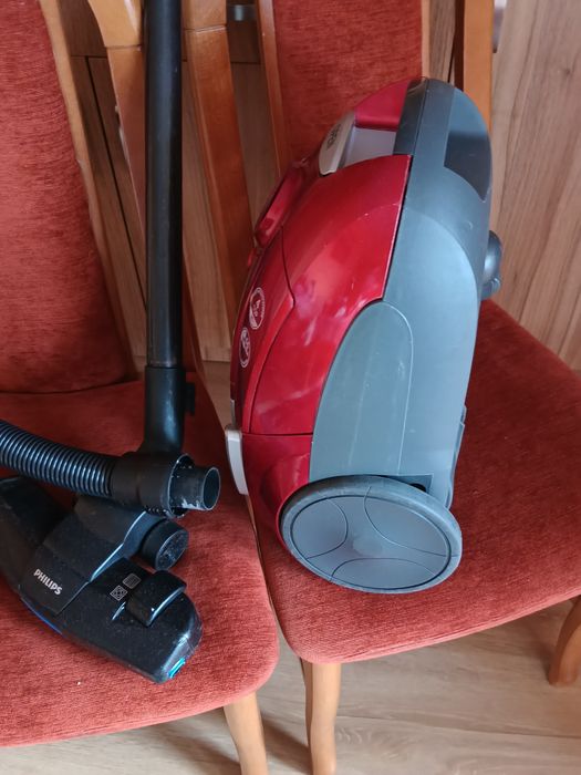 Odkurzacz hoover że szczotką Philipsa, sprawny jak w załącz nych zdje