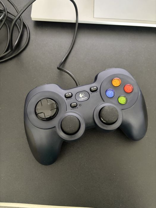 Comando Logitech com fio64740199741313121