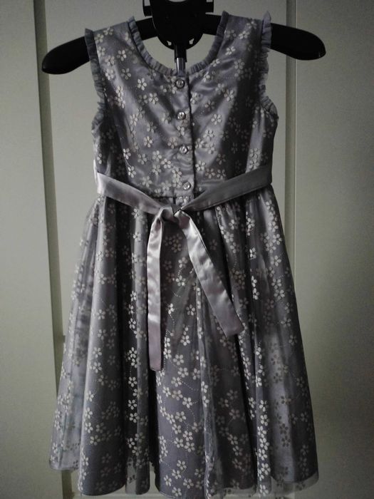 Святкове плаття для дівчинки на 8-9 р