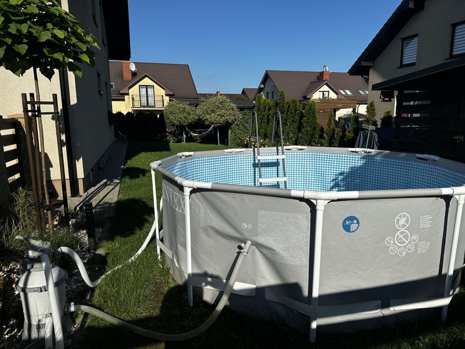 Basen 305x99 INTEX z pompą piaskową.