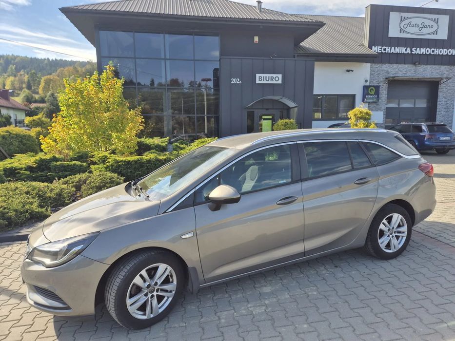 Opel Astra Opel Astra bogata wersja led czujniki parkowania