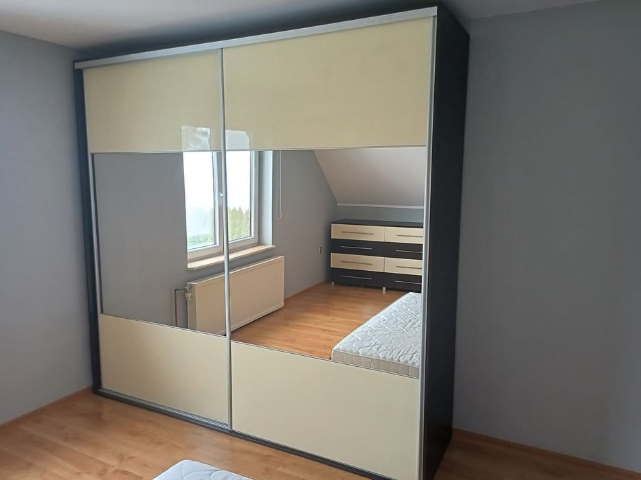 Szafa ubraniowa 250x240