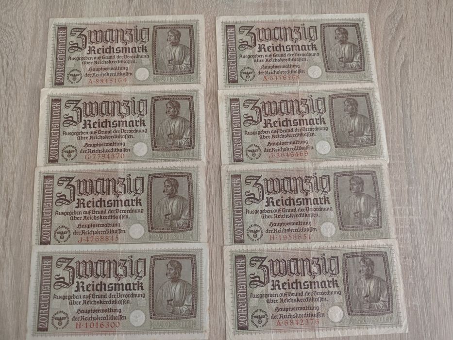 8 x 20 Reichsmark banknoty
