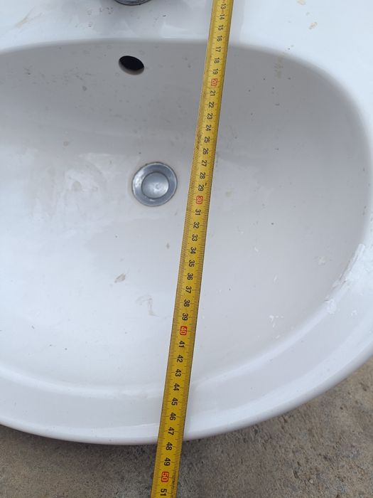 Umywalka łazienkowa z baterią bez syfonu