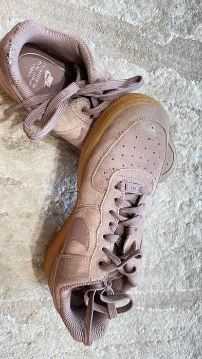 Кросовки б/у Nike.