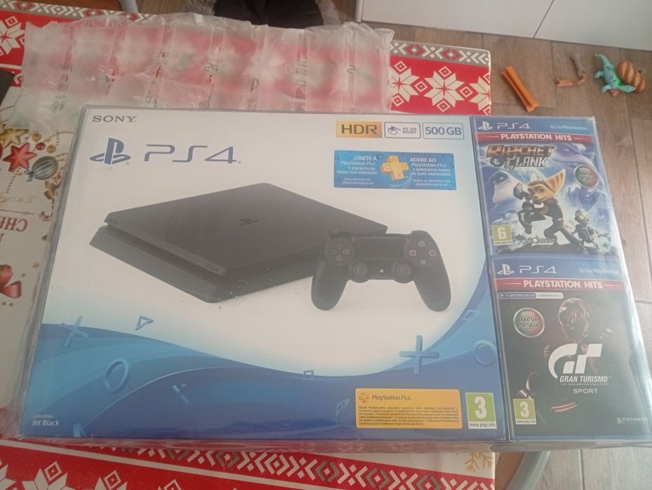 Vendo PS 4 na caixa original