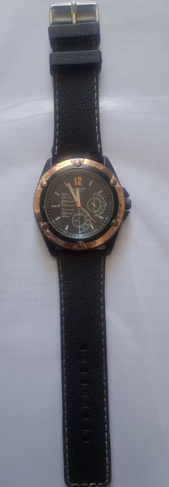 Годинник Diverse