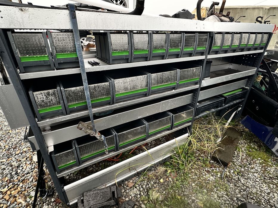 Zabudowa warsztatowa regały imadło  trafic vivaro t5  sprinter crafter