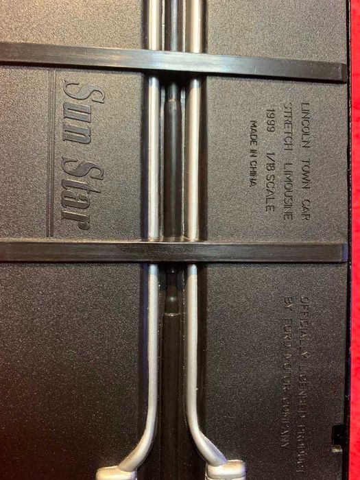 Sun Star 1999 Lincoln veículos de brinquedo em metal fundido escala