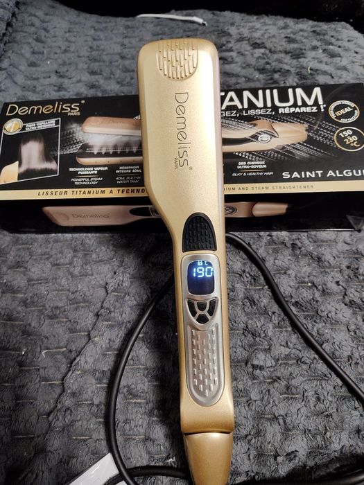 Demeliss TITANIUM Prostownica parowa