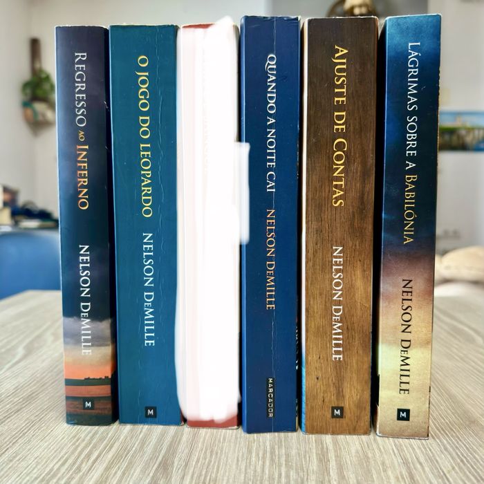 Nelson DeMille livros como novos